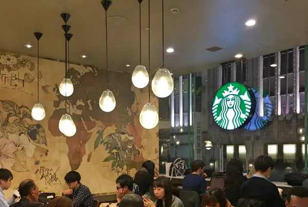 スターバックスコーヒー ブラックエプロン ストアの写真・動画_image_108544
