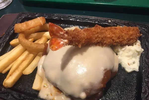 ラッキーピエロ マリーナ末広店の写真・動画_image_115318