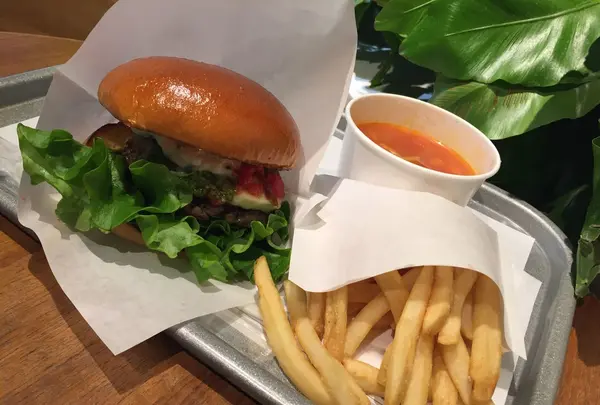 the 3rd Burger 青山骨董通り店の写真・動画_image_115786
