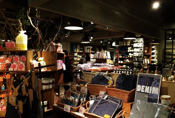 AWESOME STORE TOKYO（オーサムストアトウキョウ）の写真・動画_image_115787