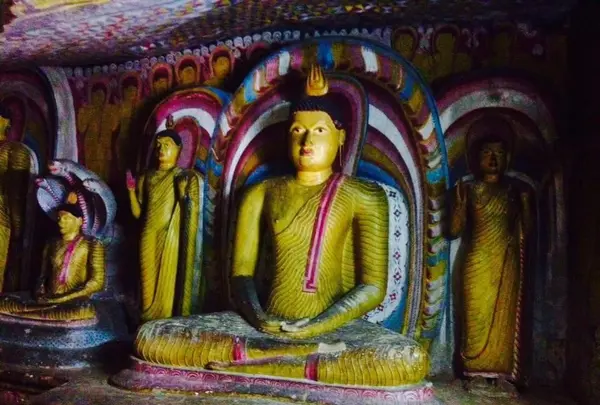 ダンブッラ石窟寺院の写真・動画_image_118210
