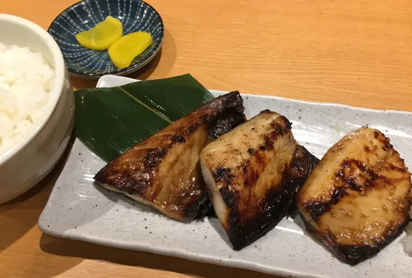 炭焼漁師小屋料理 ひもの屋 新木場総本店の写真・動画_image_141159