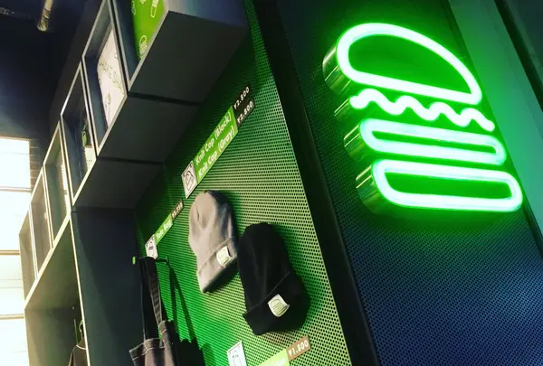 シェイクシャック アトレ 恵比寿店 （SHAKE SHACK） の写真・動画_image_141871