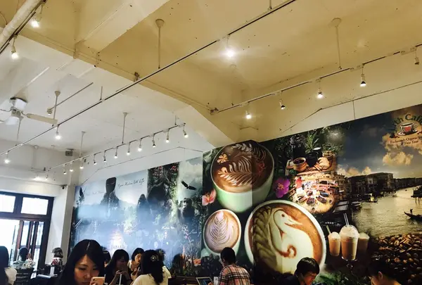 Urth Caffé 代官山店（アースカフェ）の写真・動画_image_146677