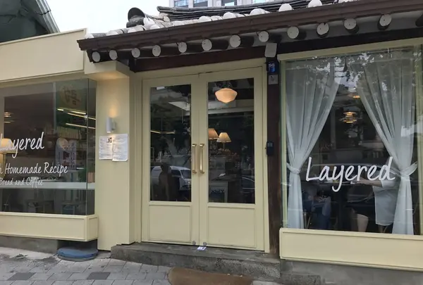 CAFE LAYERED 延南店/カペレイオドゥ ヨンナムジョム/카페레이어드 연남점の写真・動画_image_165746
