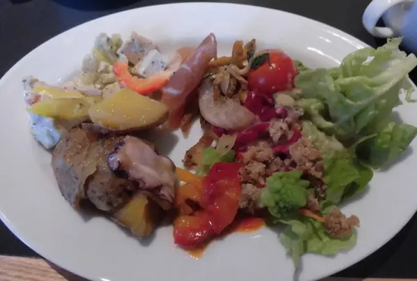 CROSSFIELD with TERRACE LOUNGE（クロスフィールド ウィズ テラスラウンジ）の写真・動画_image_173701