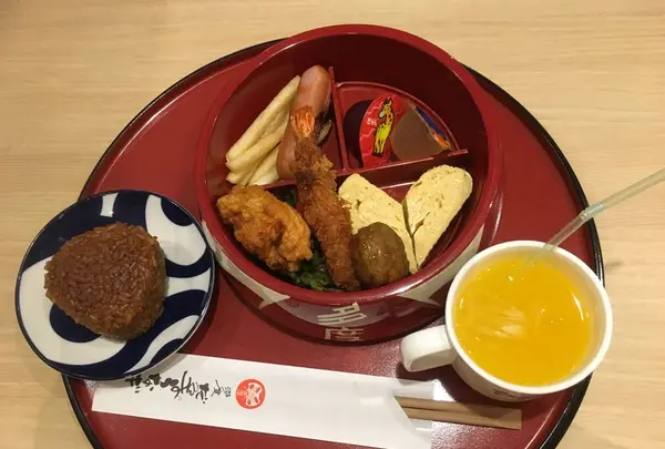 だるまうなぎ 金城ふ頭店の写真・動画_image_173774