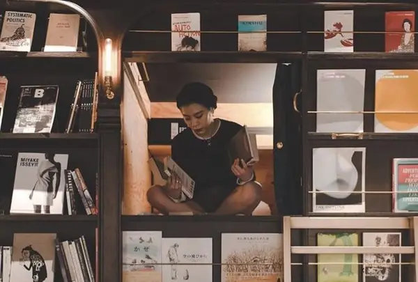 【閉業】泊まれる本屋 BOOK AND BED TOKYO 浅草店の写真・動画_image_180172