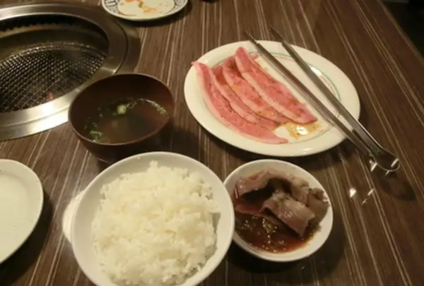 焼肉としゃぶしゃぶ 肉の鶴々亭の写真・動画_image_191374