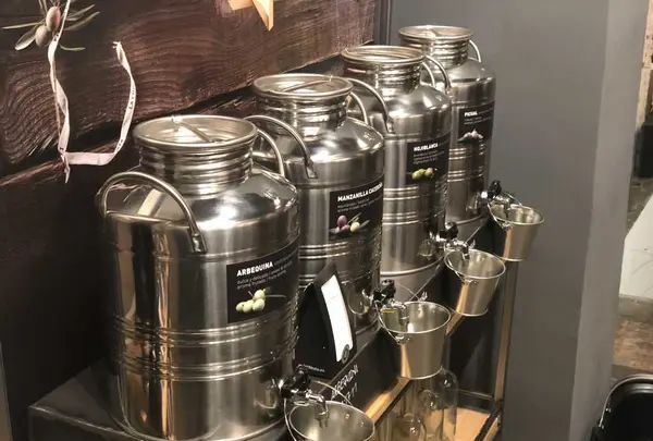 Aceite de Oliva y Cosmética natural - La Chinata Barcelona Ravalの写真・動画_image_198027