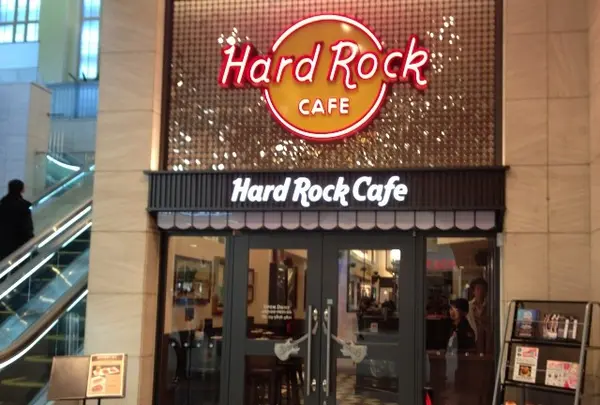 上野駅にハードロックカフェが出店した時は驚きました！