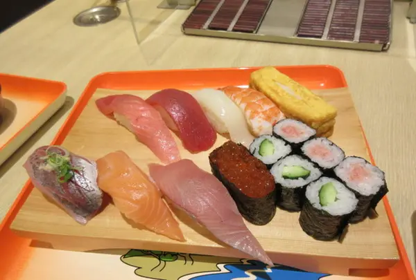 日本初の流れ鮨 沼津魚がし鮨の写真・動画_image_254182