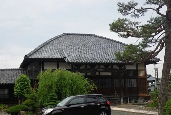 【屋根がかわいい】蓮尚寺