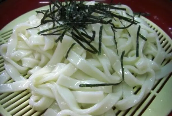 熱田神宮の境内で