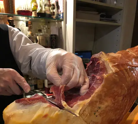 Bar Bewitched バー ビーウィッチドの写真・動画_image_370938