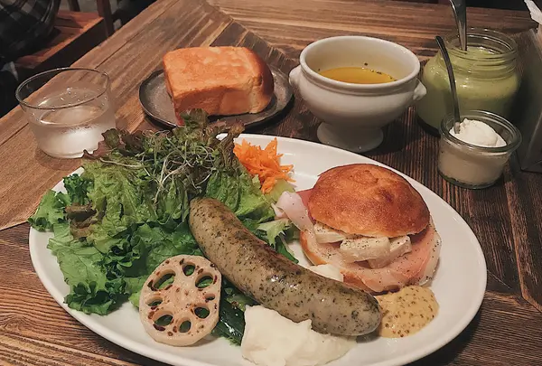 RACINES Boulangerie＆Bistro（ラシーヌブーランジェリアンドビストロ）の写真・動画_image_388784