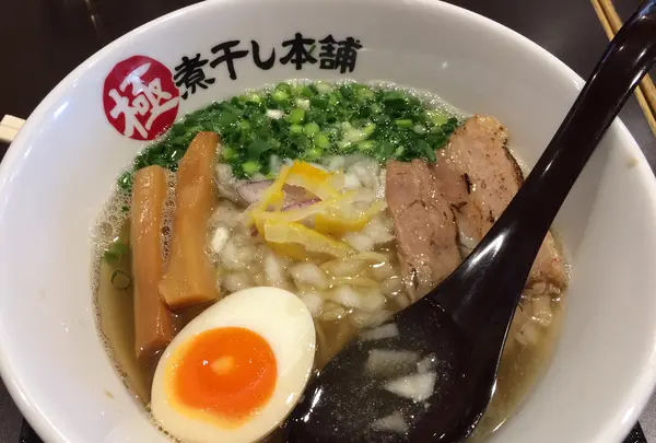 煮干しラーメン山岡屋 久喜店の写真・動画_image_398616