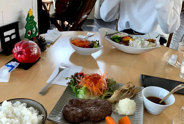 水辺のカフェテラスの写真・動画_image_414800