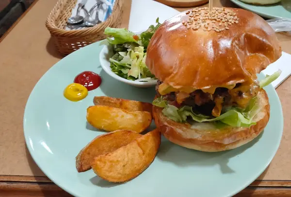 絶品！ハンバーガー