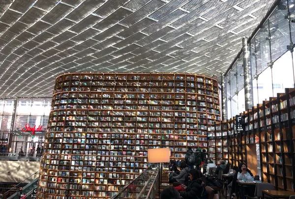 ピョルマダン図書館/별마당도서관の写真・動画_image_448771