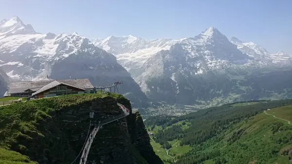 First Mountain cliff walkの写真・動画_image_453021