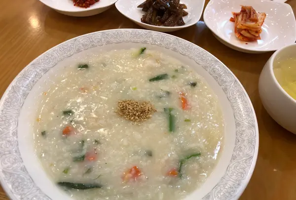 大汝(テヨ)粥専門飲食店/テヨチュッチョンムンウムシクチョム/대여죽전문음식점の写真・動画_image_454867