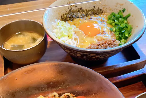 蛋黃麵まぜ麺マホロバの写真・動画_image_458396
