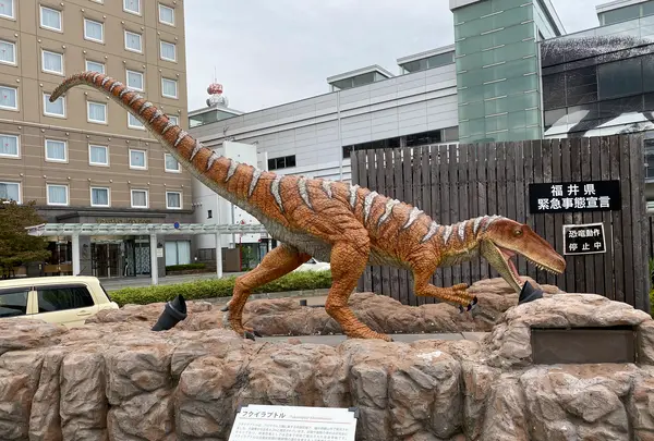 福井駅西口広場(恐竜広場)の写真・動画_image_460338
