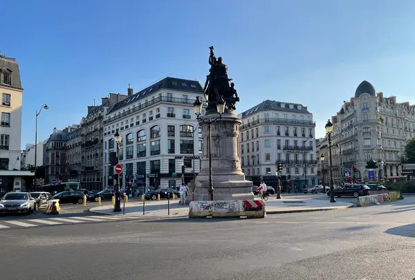 Place de Clichyの写真・動画_image_463127