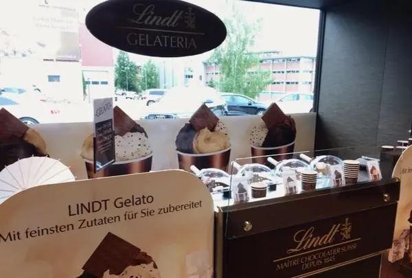 Lindt Chocolate Shop Kilchbergの写真・動画_image_476583
