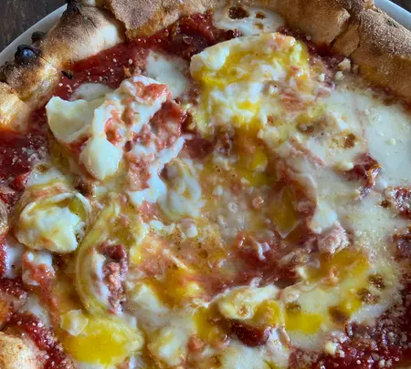 Crust Pizzeria Napoletana - Guam Pizza & Pasta Restaurantの写真・動画_image_482615
