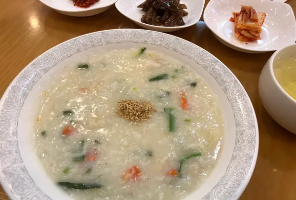 大汝(テヨ)粥専門飲食店/テヨチュッチョンムンウムシクチョム/대여죽전문음식점の写真・動画_image_484459