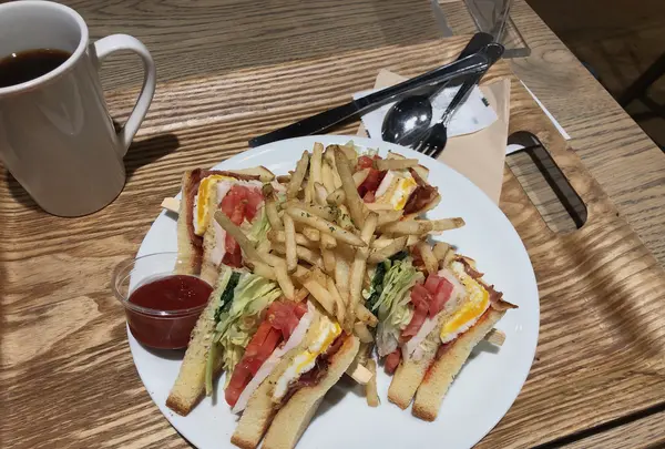 PARIS BAGUETTE 明洞本店/パリバゲトゥ ミョンドンポンジョム/파리바게뜨 명동본점の写真・動画_image_484754