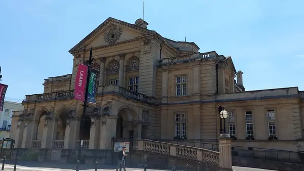 Cheltenham Town Hallの写真・動画_image_486395