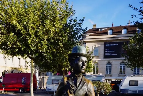 Statue Charlie Chaplinの写真・動画_image_489554