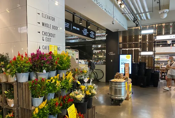 Whole Foods Market　Bryant Park（ホールフーズ マーケット　ブライアントパーク店）の写真・動画_image_489843