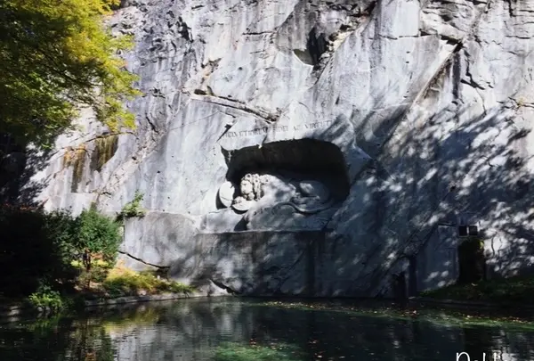 ライオン記念碑（Dying lion statue）の写真・動画_image_490146