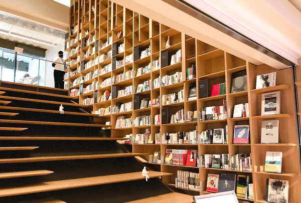 早稲田大学国際文学館 村上春樹ライブラリーの写真・動画_image_492330