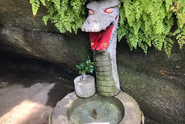 銭洗弁財天 宇賀福神社の写真・動画_image_514216