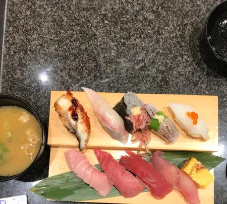 沼津魚がし鮨流れ鮨藤枝駅南口店の写真・動画_image_539647