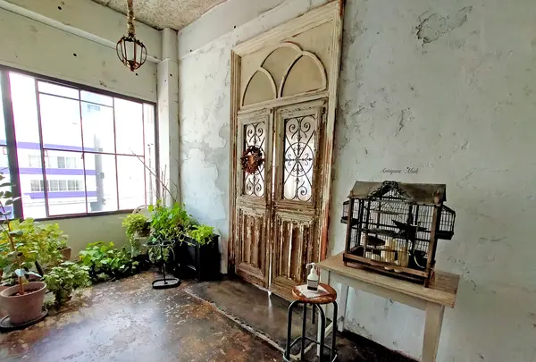 アンティーク家具のAntiques *Midiの写真・動画_image_555121