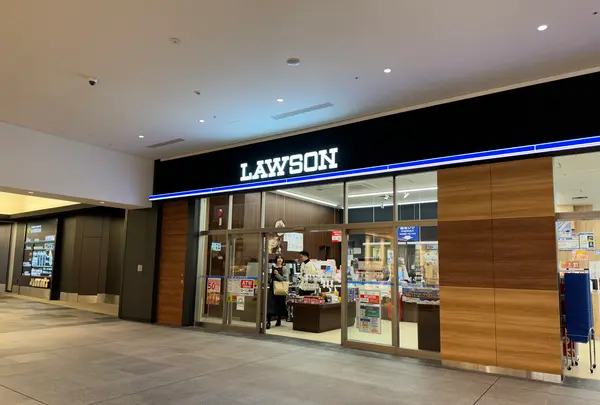 ローソン 羽田エアポートガーデン店の写真・動画_image_590023
