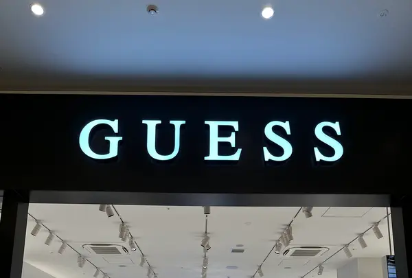 GUESSの写真・動画_image_590024