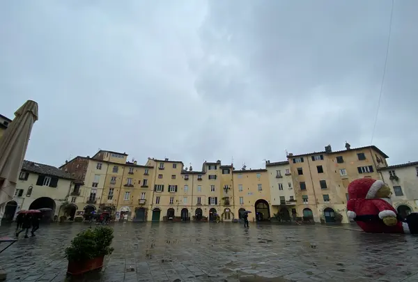 アンフィテアトロ広場の写真・動画_image_596445