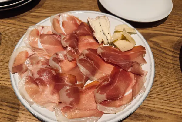 神戸 元町 三宮｜quarto【イタリアン/ピザ ワイン/ディナー 団体様歓迎】おすすめの人気店の写真・動画_image_744687