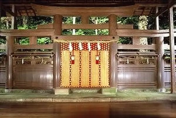 三ツ鳥居