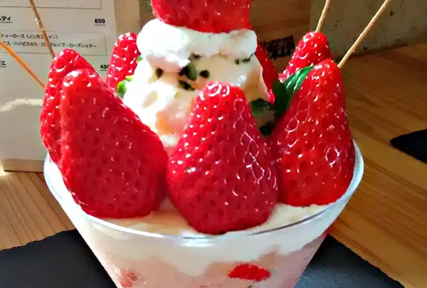 イチゴがドーン！