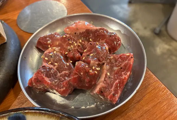 焼肉ホルモン大衆酒場 真 肉焼屋 十三店の写真・動画_image_827340