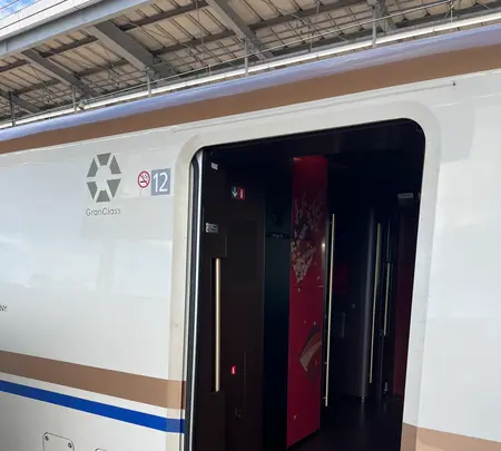 JR新幹線グランクラス（新青森行き）の写真・動画_image_830360