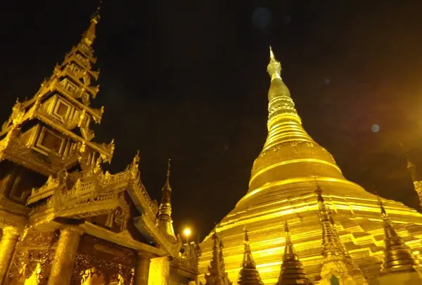 シュエダゴン・パヤー（Shwedagon Pagoda）の写真・動画_image_91820